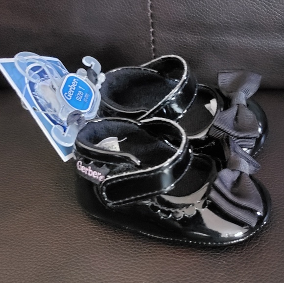 Black patent leather Mary Jane baby shoes - Picture 2 of 3